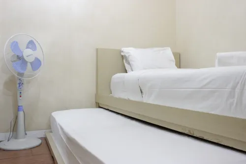 Private & Stylish 2Br at Gateway Apartment Ahmad Yani Cicadas Hotels in Kecamatan Cibeunying Kidul