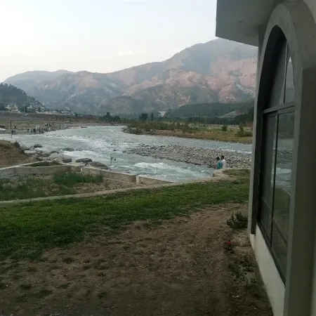 River Dine Hotel