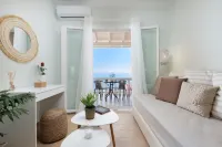 Marina Beachfront Apartment by Konnect, Ipsos