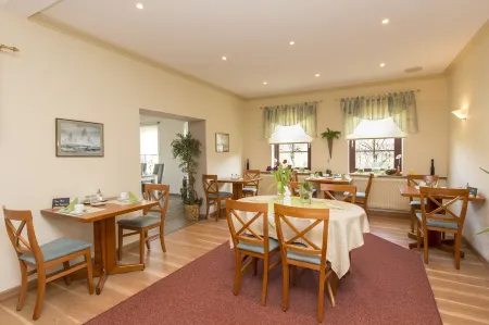 Deichhotel Grube Отели в г. Замтгемайнде Ланд Вурстен