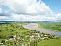 The Ship Inn - Self Catering Accommodation Hotels in Fretherne with Saul