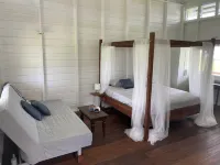 Koffiemama Tree B&B Hotels near Highway warenhuis