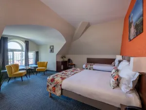 Hôtel Val-Vignes Colmar Haut-Koenigsbourg, the Originals Relais