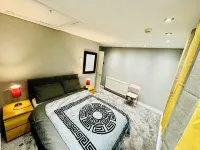 4 Bedrooms Full House Stourbridge Birmingham 라이마켓 쇼핑 센터 주변 호텔