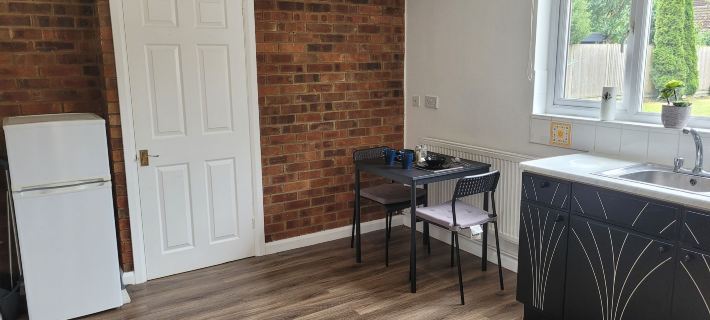 1 Bedroom - Sleeps 3 - Free Parking Hotel di Luton