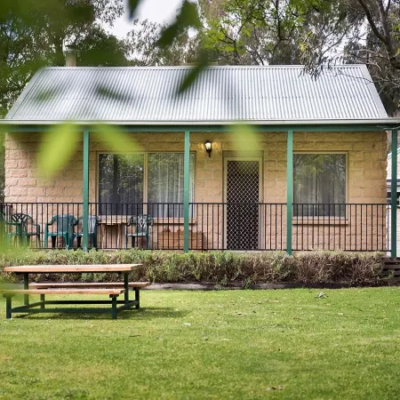 Grampians View Cottages and Units