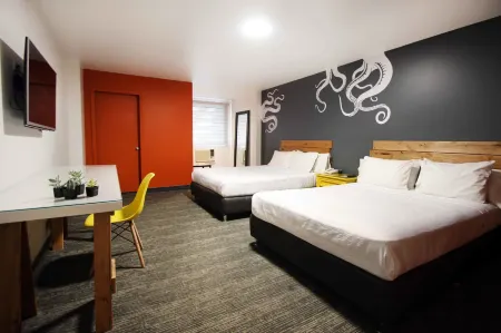 B my Hotel Отели рядом с достопримечательностью «Hong Kong Gentlemen’s Club»