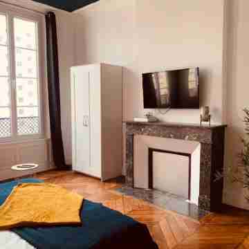 L'expérience d'Elie by Icone Collection Rooms