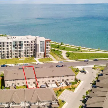 Globalstay. Waterfront 5Br Townhouse. Private Hot Tub, Gym, Sauna