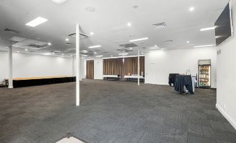 Reef Gateway Hotel