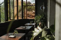 Sunrock Hotel & Suites