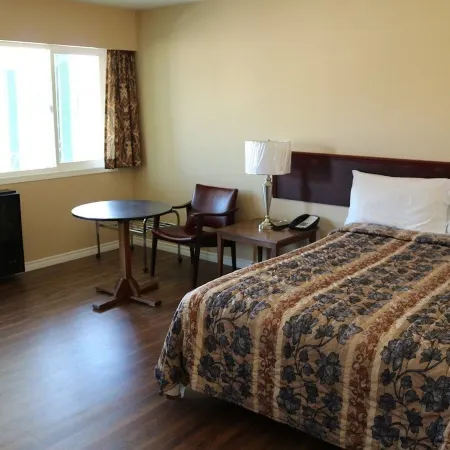 Country Squire Motor Inn