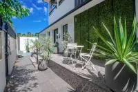 Villa Azure Ocean Suites