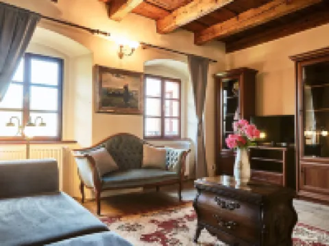 麗斯拉住宅 班斯卡－什佳夫尼察酒店