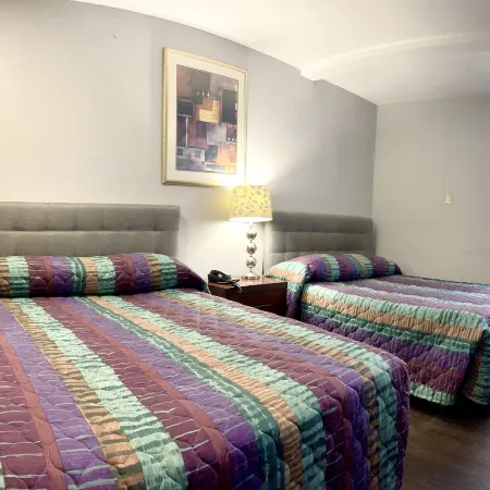 Emerald Best Motel