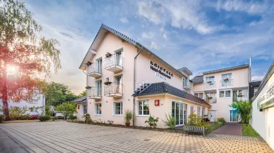 Kristallhotel Fettehenne Hotels near CHEMPARK Leverkusen