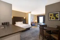 Days Inn & Suites by Wyndham Warman Hotels in Warman