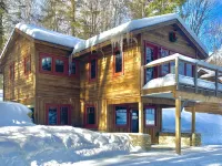 Seesaw's Lodge Отели в г. Страттон