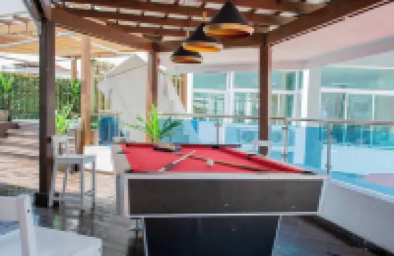 8Br Penthouse Jacuzzi, Pool Table Terrace Hotels in 