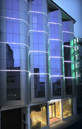 Hotel Cardenal Отели в г. Монфорте-де-Лемос