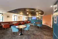 CBH Knowsley Inn & Lounge - 3-Star