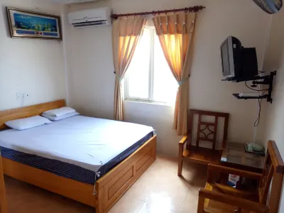 Tai Hoa Motel Hotels near Phương anh
