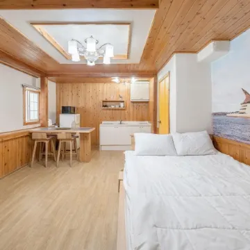 Ganghwa Gichayeohaeng Pension Отели рядом с достопримечательностью «Горная крепость Канхва»