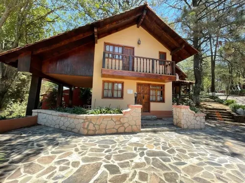 Cabañas Lomas Verdes فنادق في Mazamitla