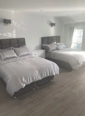 Modern 3-Bed Apartment in Magherafelt Sleeps 8 - 3-Star