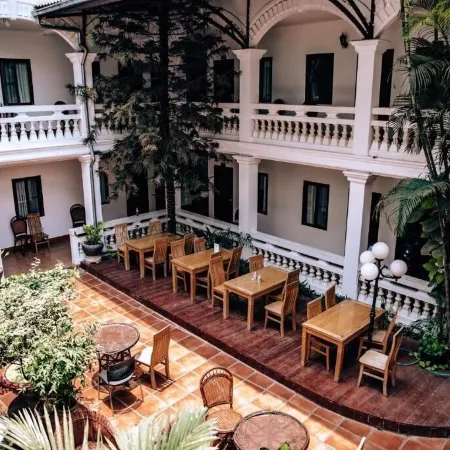 Mali Namphu Hotel Отели рядом с достопримечательностью «Ват Чан»