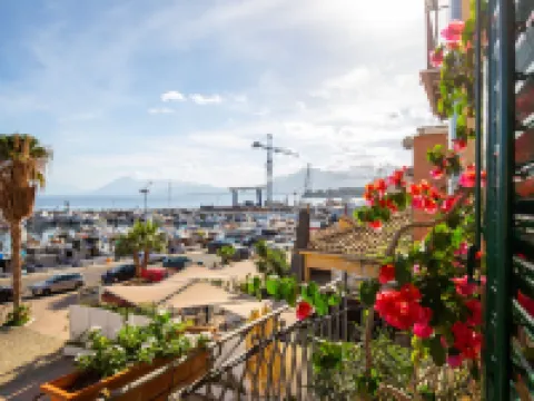 Solemar Sicilia - Casa Porto Bagnera Hotels in Porticello
