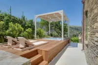 Casa di Fiori Andros Suites - Hot Tub