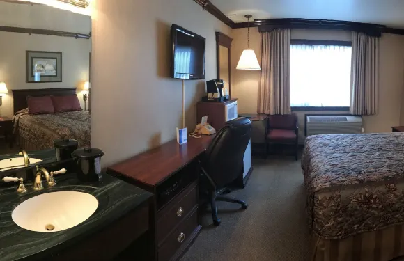 基奈上城汽車旅館