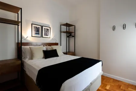 6 Minutes from Ipanema Beach Gc707 Отели рядом с достопримечательностью «Parque Lage»