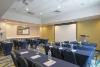 Hampton Inn & Suites by Hilton Glenarden Washington DC فنادق في Lake Arbor