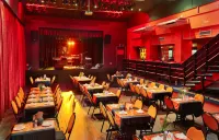 First Group la Montagne