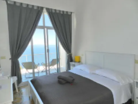 Hotel Holiday