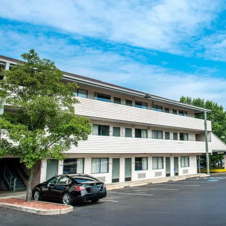 Quality Inn & Suites Gibsonia - Pittsburgh North