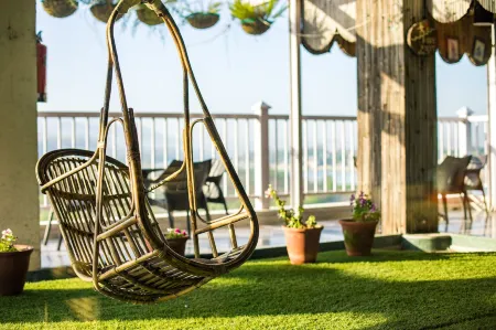 EllBee Ganga View Отели в г. Ришикеш