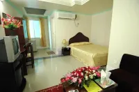 Grand Prince Hotel Hotels near Fulbaria Bus Station Jame Masjid