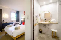 Logis Hôtel Restaurant le Clos Fleuri فنادق في Villespy