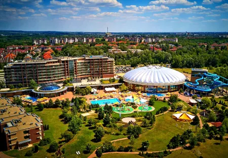 Aquaworld Resort Budapest Отели в г. Дунакеси