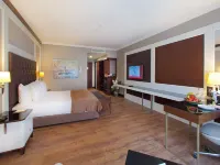 Ramada Hotel & Suites by Wyndham Istanbul/Merter Hotels near Esenler