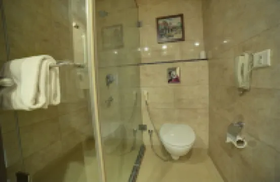 โรงแรมกอล์ดฟินช์ เดลี แอนซีอาร์ โรงแรมใน