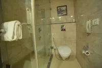 Goldfinch Hotel Delhi NCR