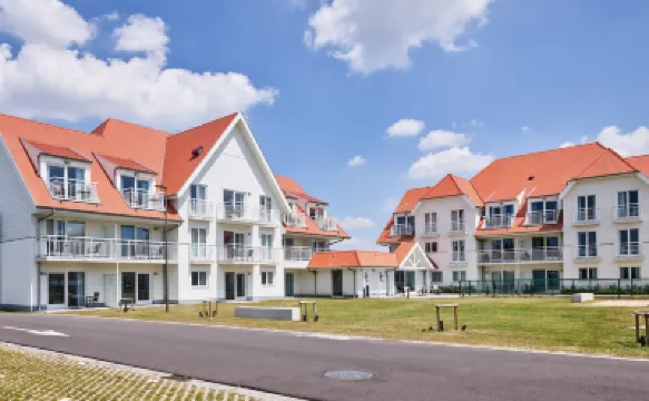 Holiday Suites Nieuwpoort Hotels near Westgolf