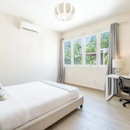 La Mona Loiza Apartments Complex by Stay with Bear Отели рядом с достопримечательностью «Пляж Оушн-Парк»
