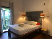 Palma Hostel Hoteles cerca de Pedra da Memória