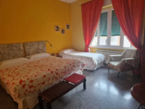 อันนิ 50 บีบี โรงแรมใกล้วิลลา Villa Ada