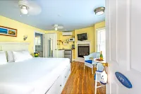 Admiral's Landing Hotels in Provincetown